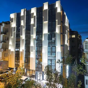 Izz Otel